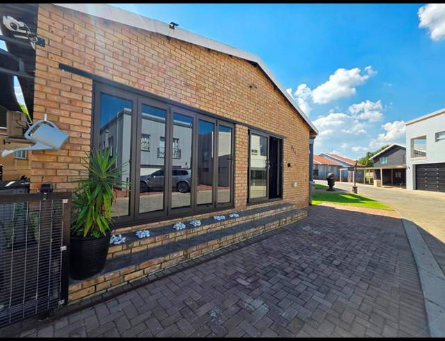 3 BEDROOM HOUSE FOR SALE IN MISTY BAY